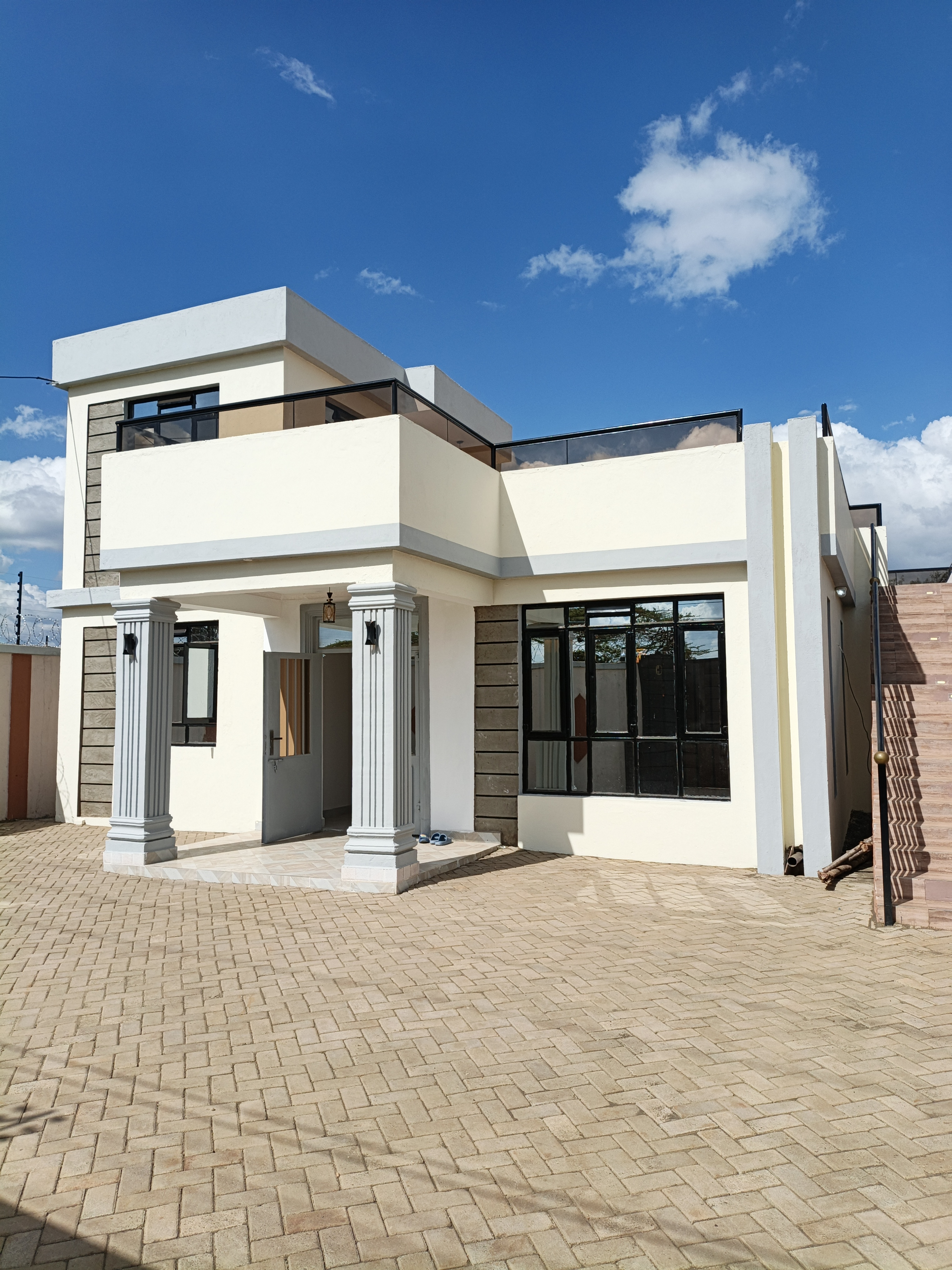 FOR SALE: Newly Built 3-Bedroom All-Ensuite Flat-Roof Bungalow + SQ In Ruiru–Mugutha for sale in Kiambu 
 | Soko Ads