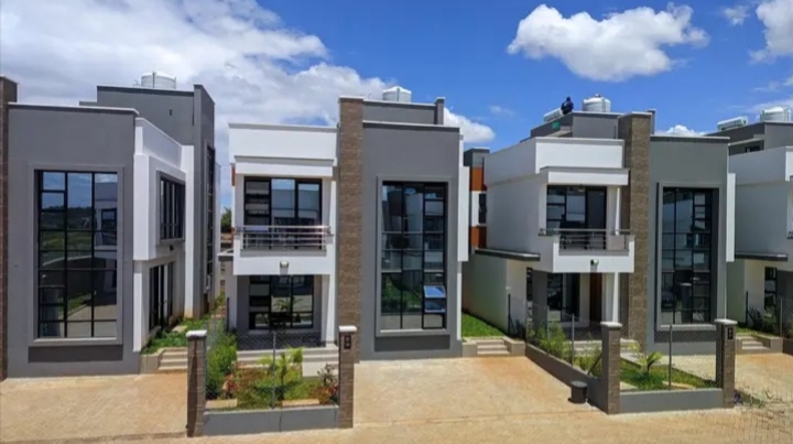 🏡 FOR SALE: Modern 4-Bedroom All Ensuite Flat-Roofed Maisonette Plus Family Room & DSQ – Ruiru-Eastern Bypass🏡  for sale in Kiambu 
 | Soko Ads